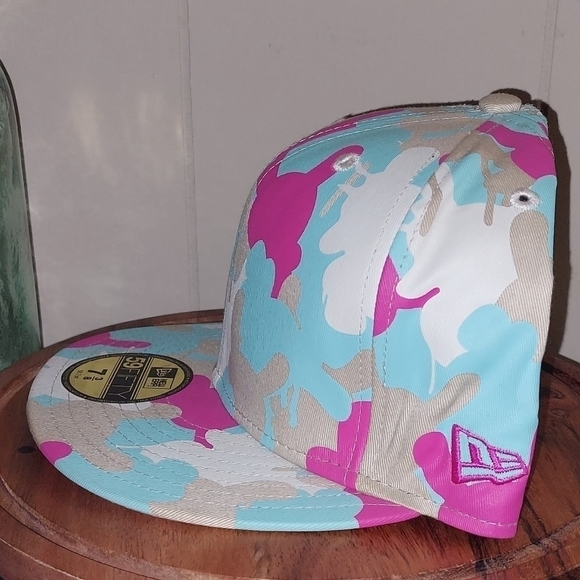 NWOT Kidrobot New Era Fitted Baseball Cap. VTG - Picture 9 of 12